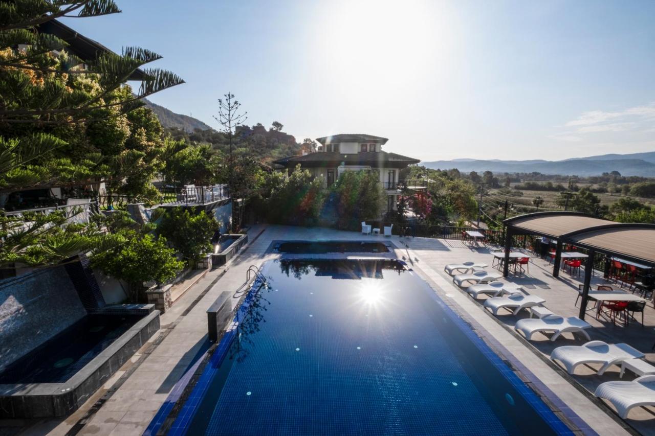 Villa Marine Hotel 阿奇亚卡 外观 照片