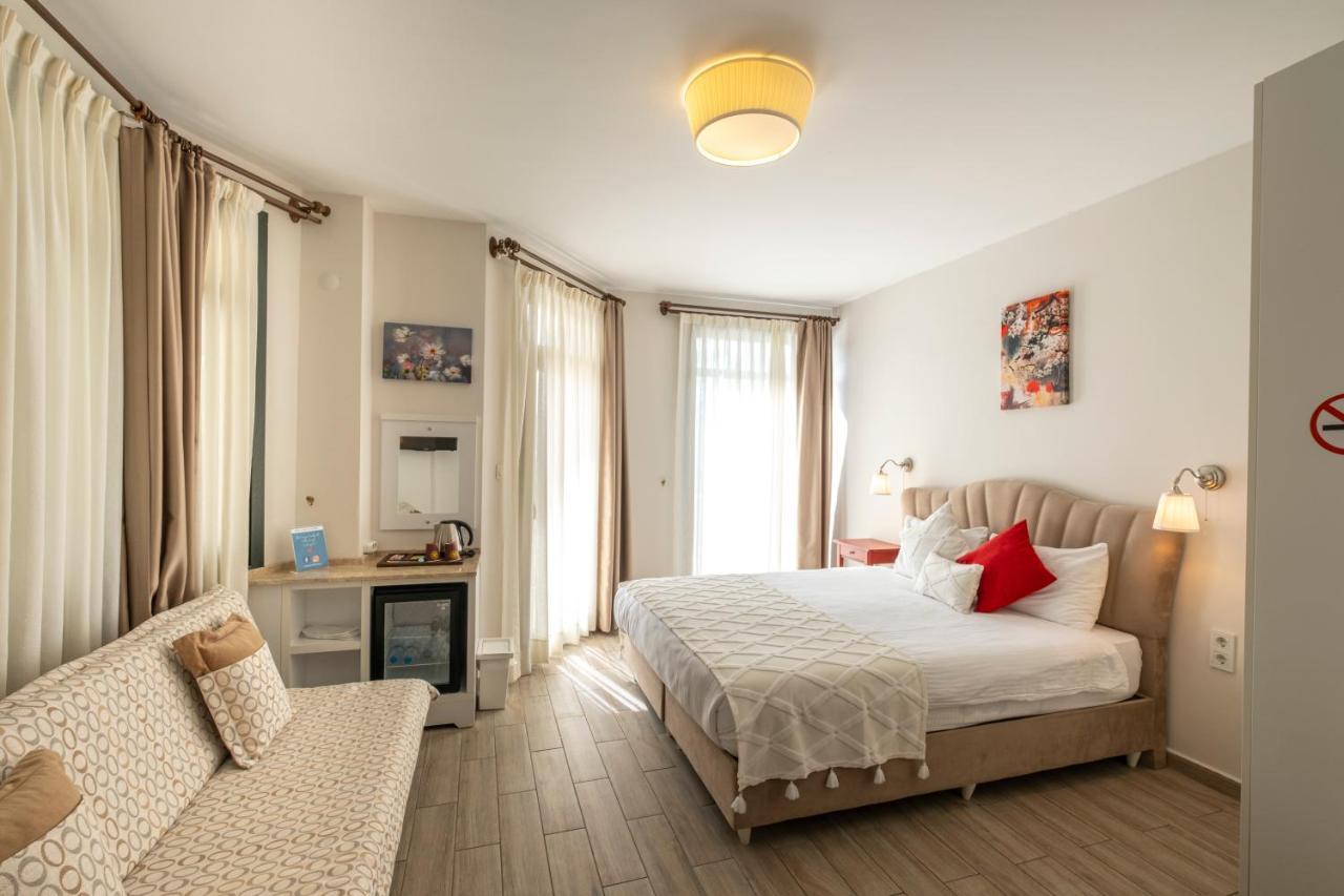 Villa Marine Hotel 阿奇亚卡 外观 照片