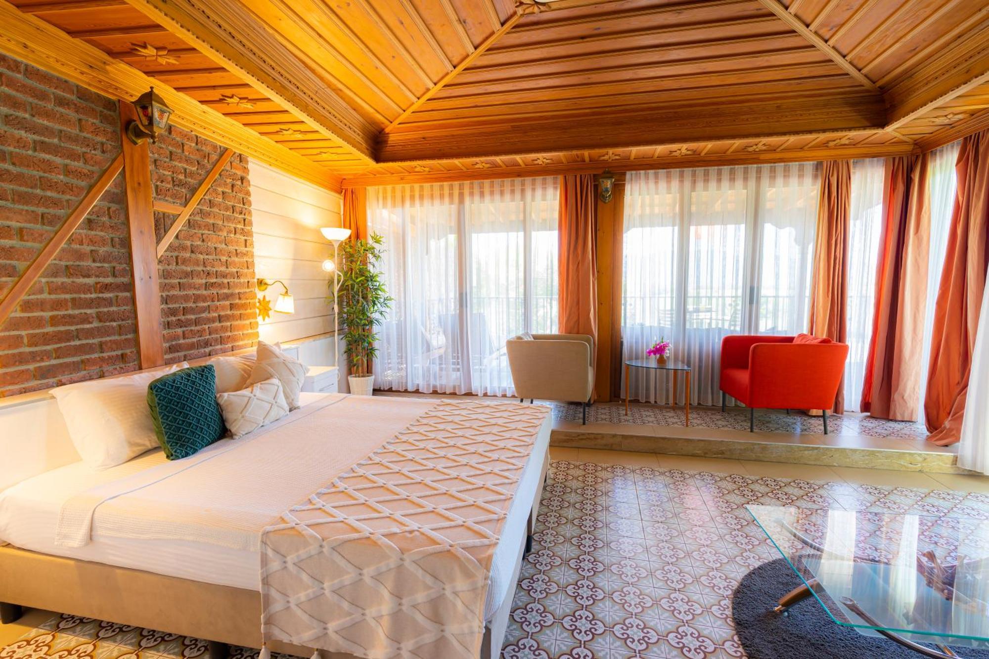 Villa Marine Hotel 阿奇亚卡 外观 照片